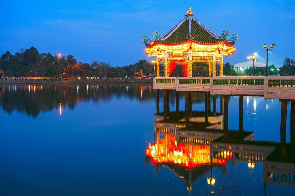 होटल Atikarn Princess & Udon Thani